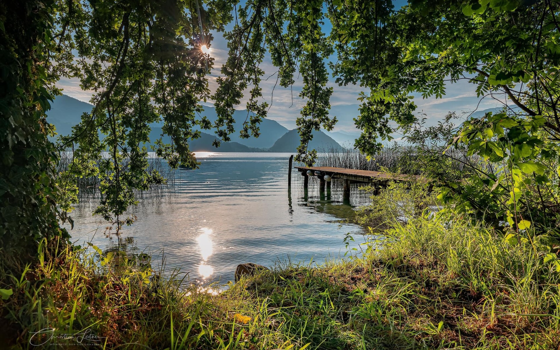 Austria, Salzkammergut, Góry, Jezioro, Wolfgangsee, Pomost, Drzewa