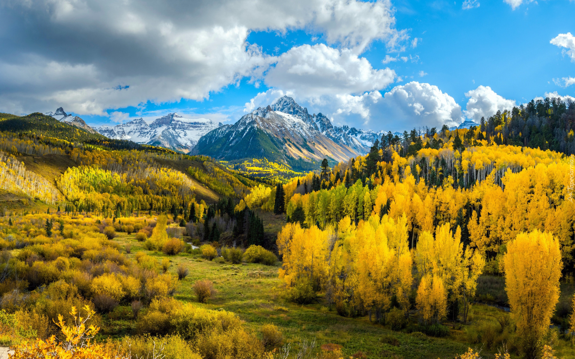 Stany Zjednoczone, Kolorado, Szczyt, Mount Sneffels, Góry Skaliste, Lasy, Drzewa, Jesień, Chmury