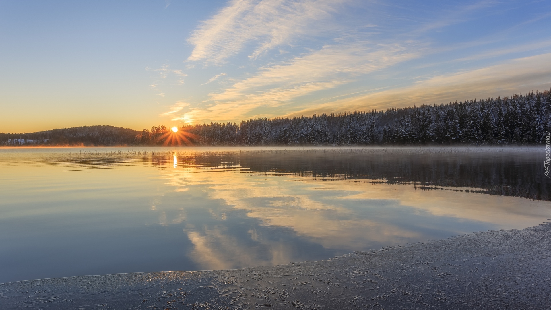Zima, Jezioro Glafsfjorden, Las, Wschód słońca, Arvika, Szwecja