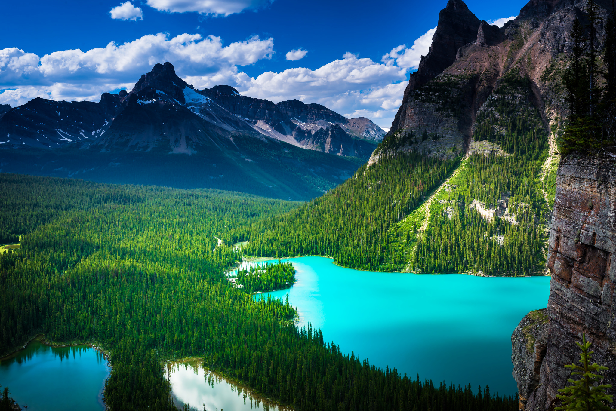 Góry Canadian Rockies, Lasy, Chmury, Jezioro O Hara, Park Narodowy Yoho, Prowincja Kolumbia Brytyjska, Kanada