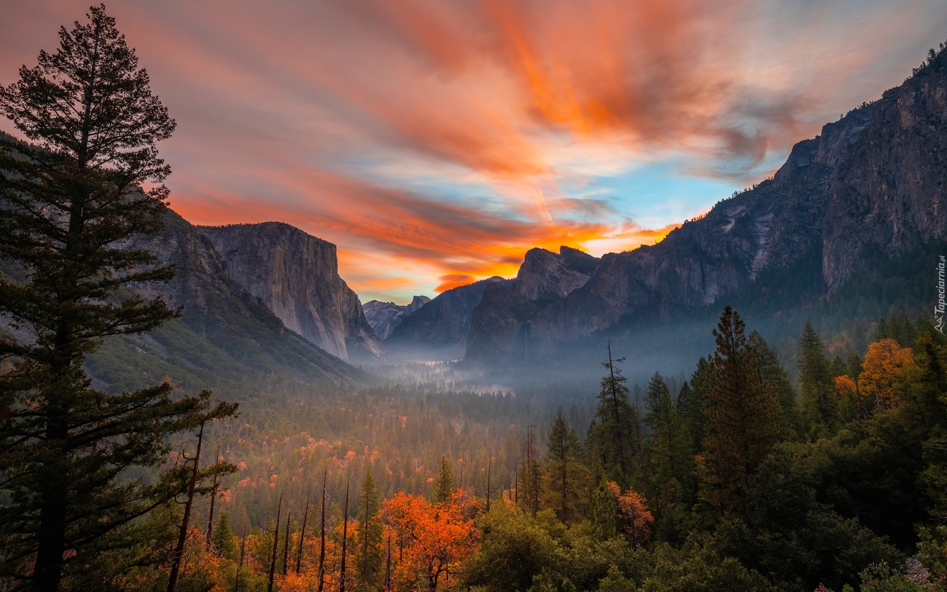 Stany Zjednoczone, Kalifornia, Park Narodowy Yosemite, Góry, Dolina, Jesień, Drzewa, Zachód słońca