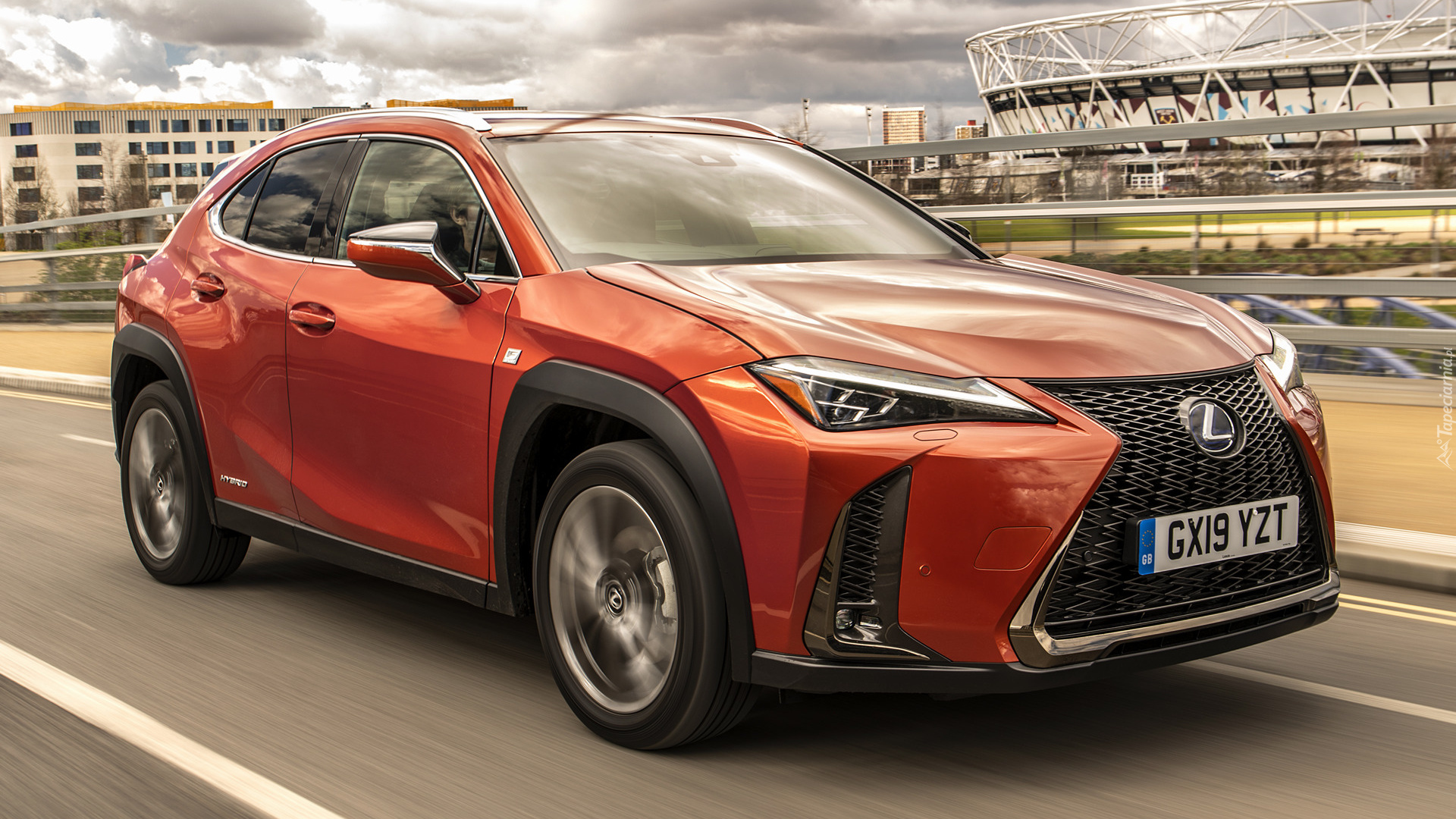 Lexus UX Hybrid F Sport, 2019