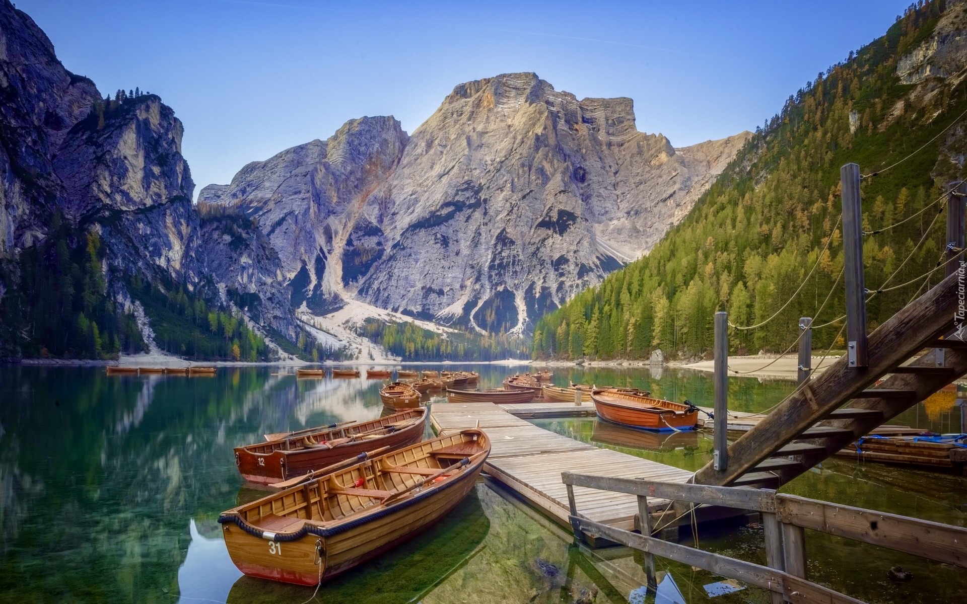 Włochy, Jezioro Pragser Wildsee, Lago di Braies, Łódki, Pomost, Góry, Dolomity