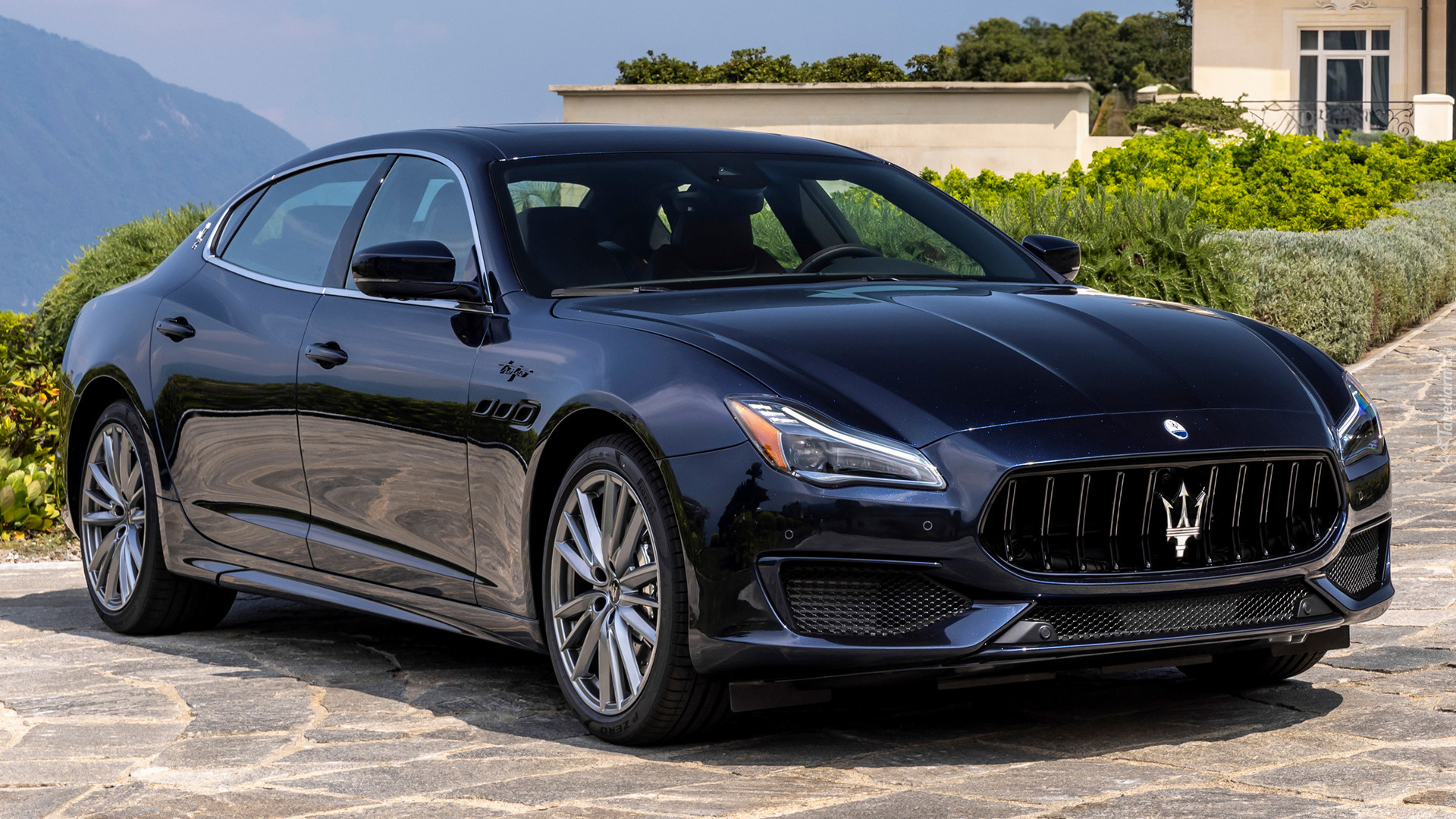 Maserati Quattroporte, Grand