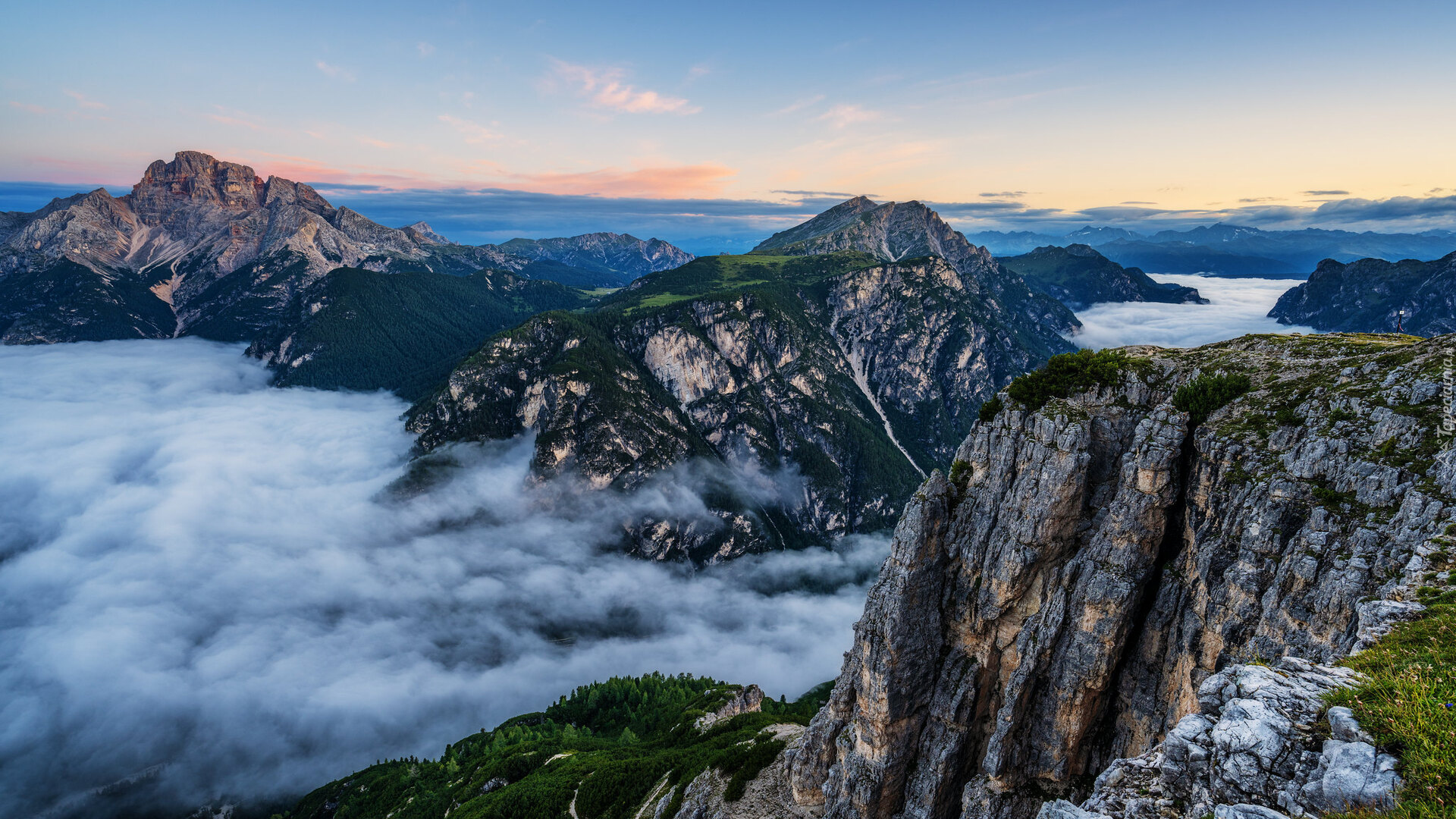 Wschód słońca, Góry, Dolomity, Dolina, Włochy