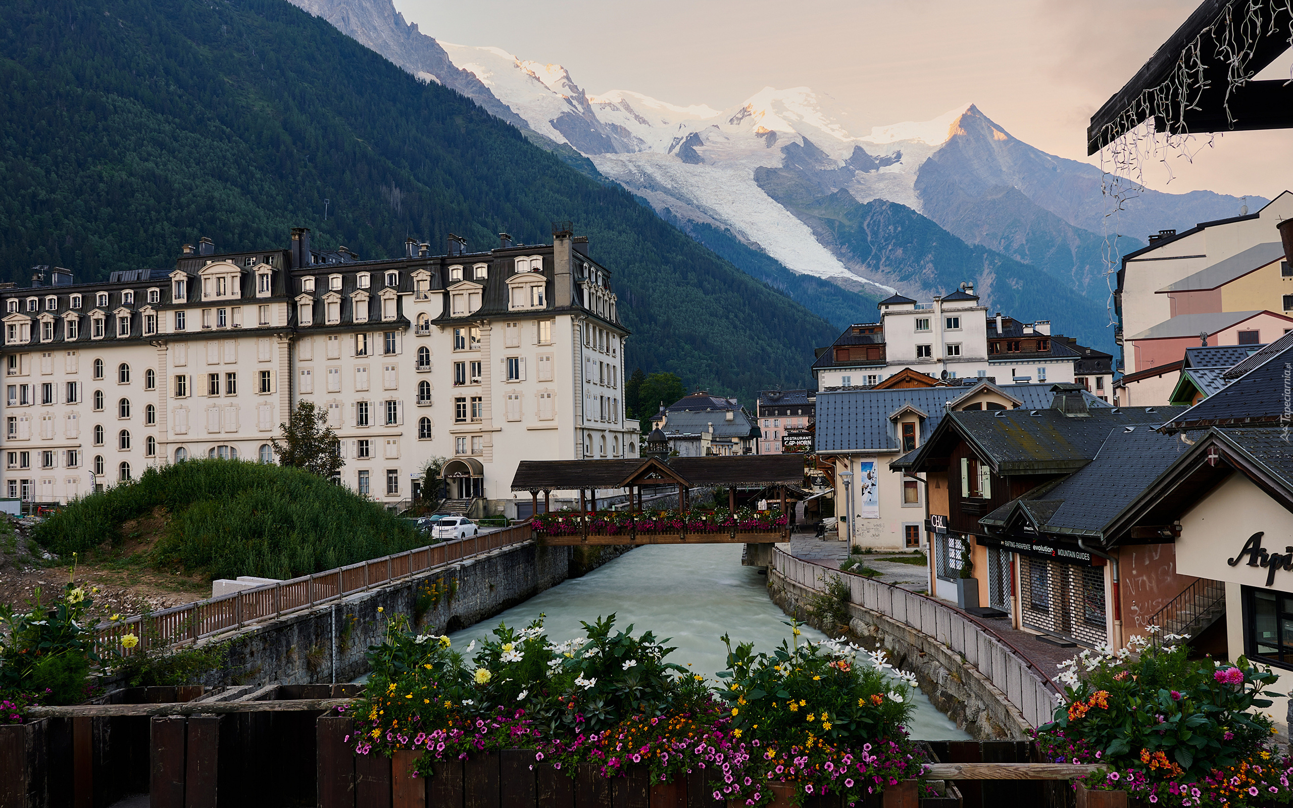 Francja, Chamonix Mont Blanc, Góry, Alpy, Muzeum historii lokalnej, Domy, Kanał wodny