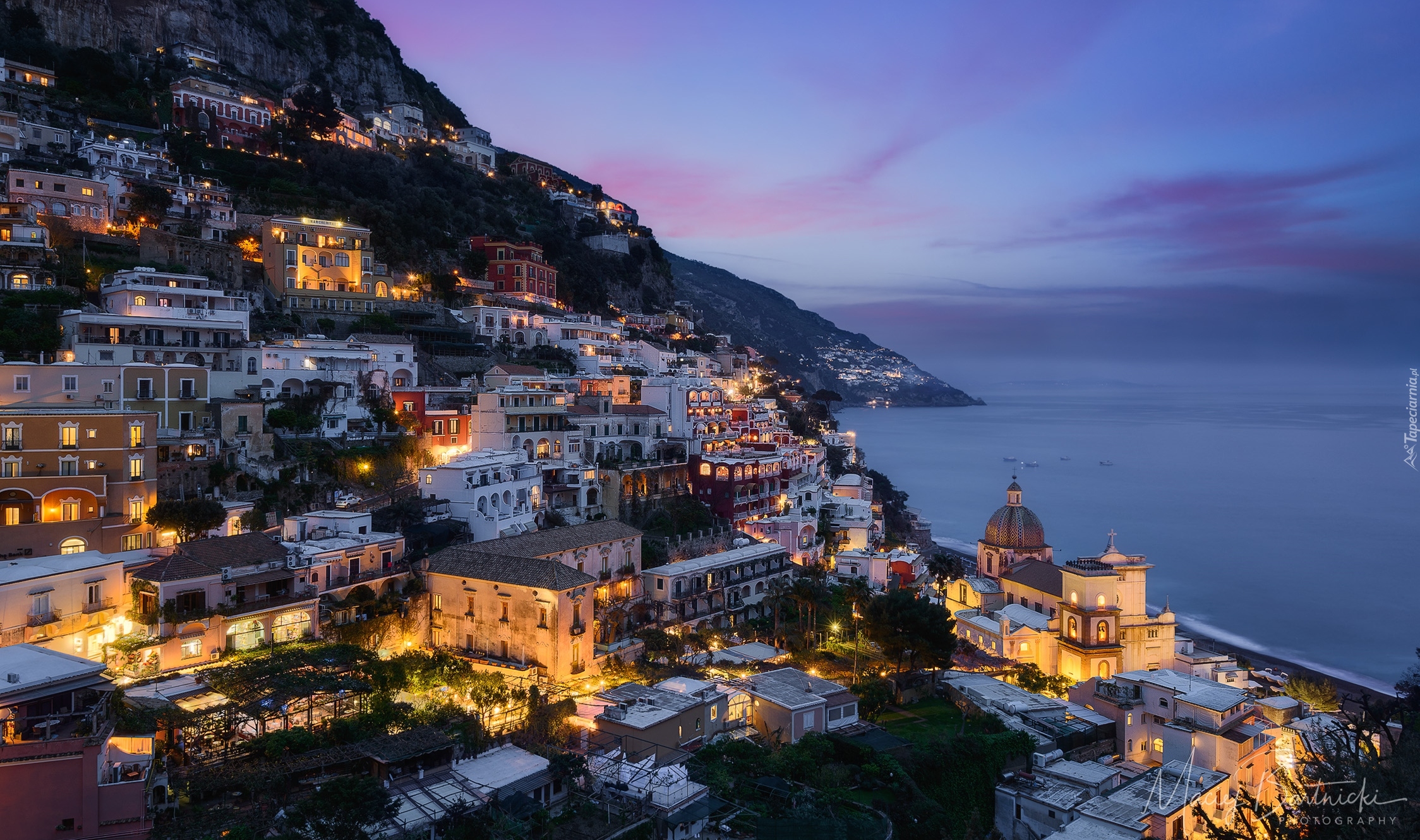 Włochy, Positano, Wybrzeże Amalfitańskie, Góry Monti Lattari, Morze, Domy, Światła