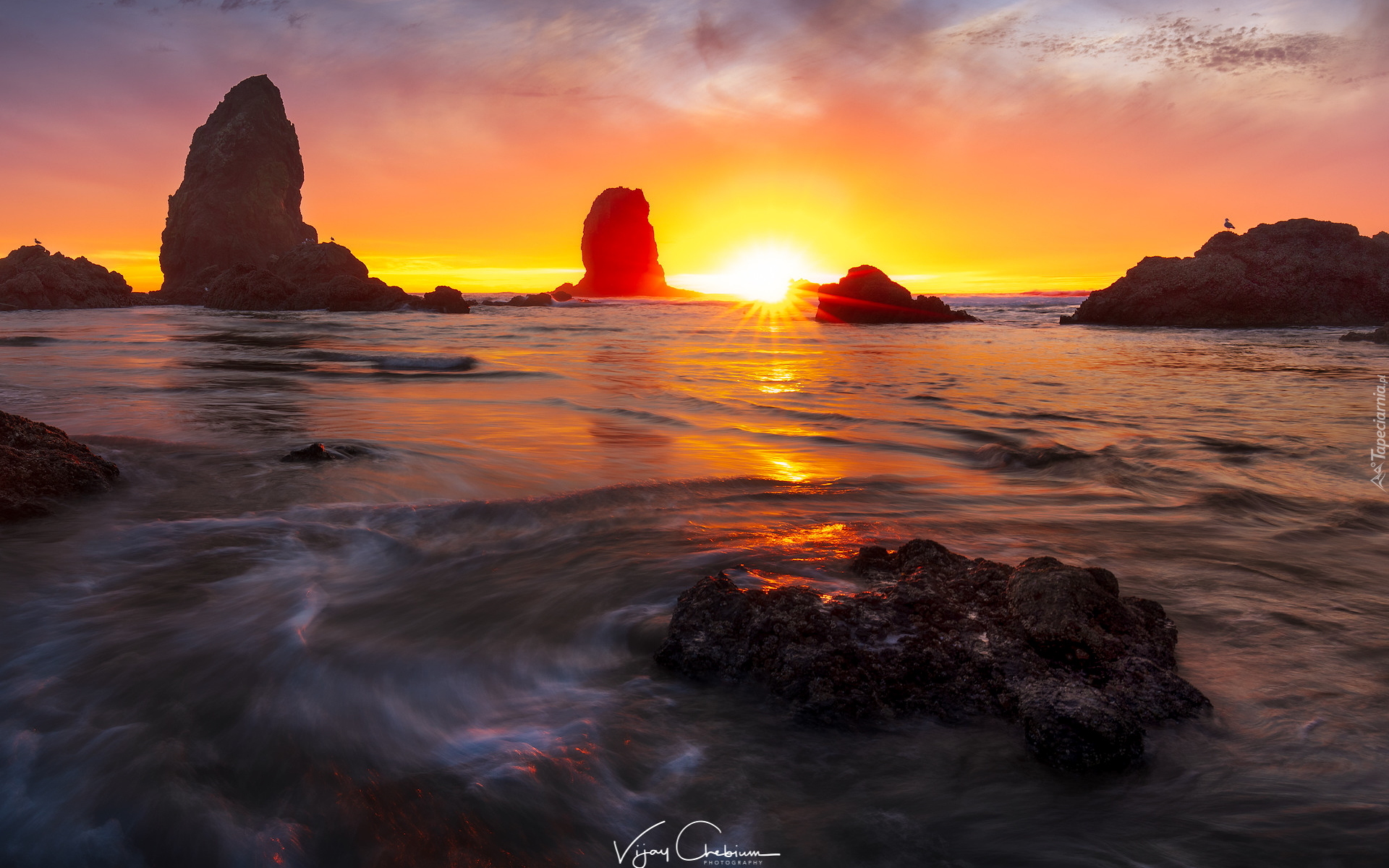 Skały, Morze, Ocean Spokojny, Zachód słońca, Miejscowość Cannon Beach, Stan Oregon, Stany Zjednoczone
