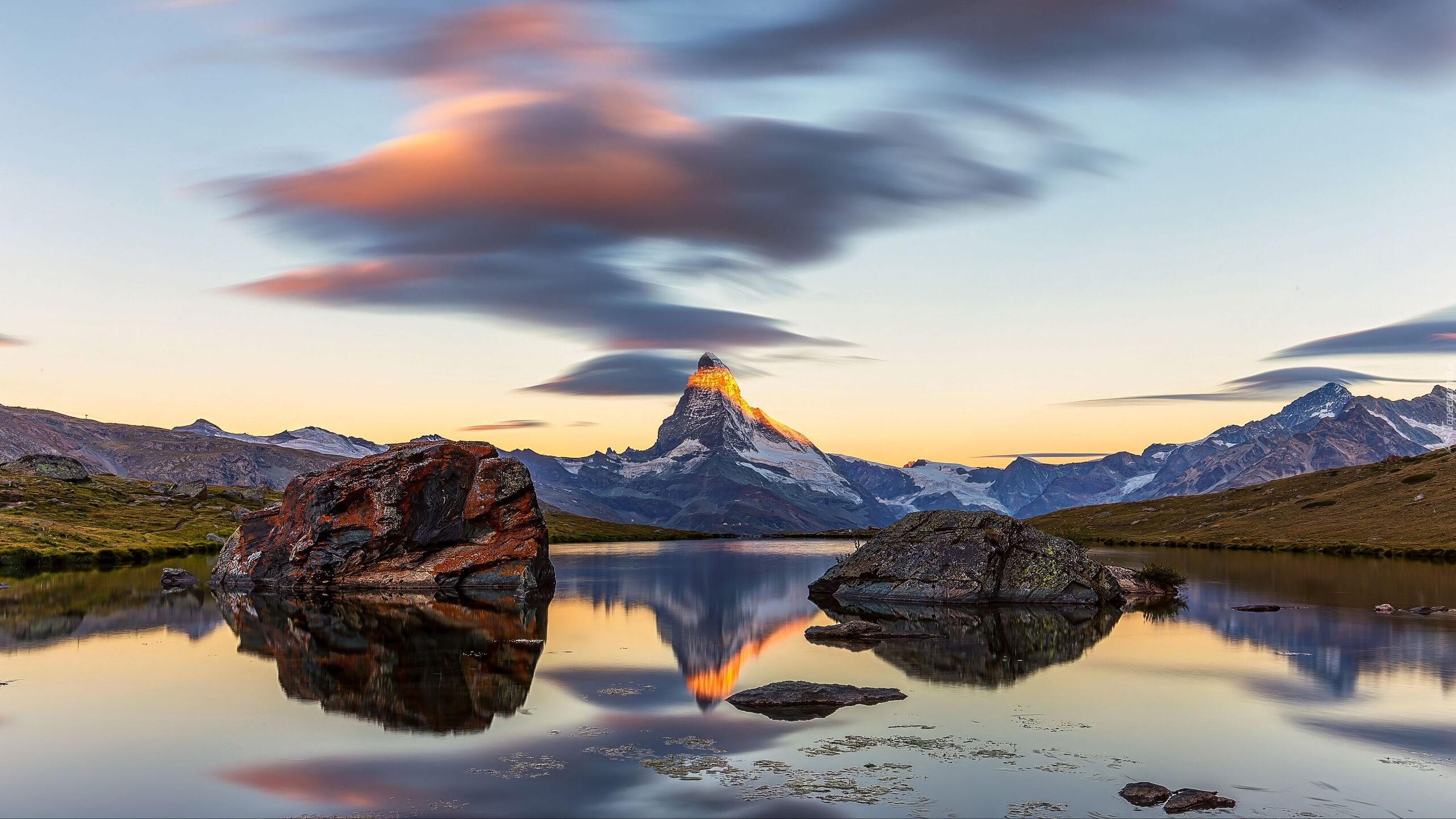 Góry, Alpy Pennińskie, Szczyt Matterhorn, Jezioro, Stellisee, Szwajcaria