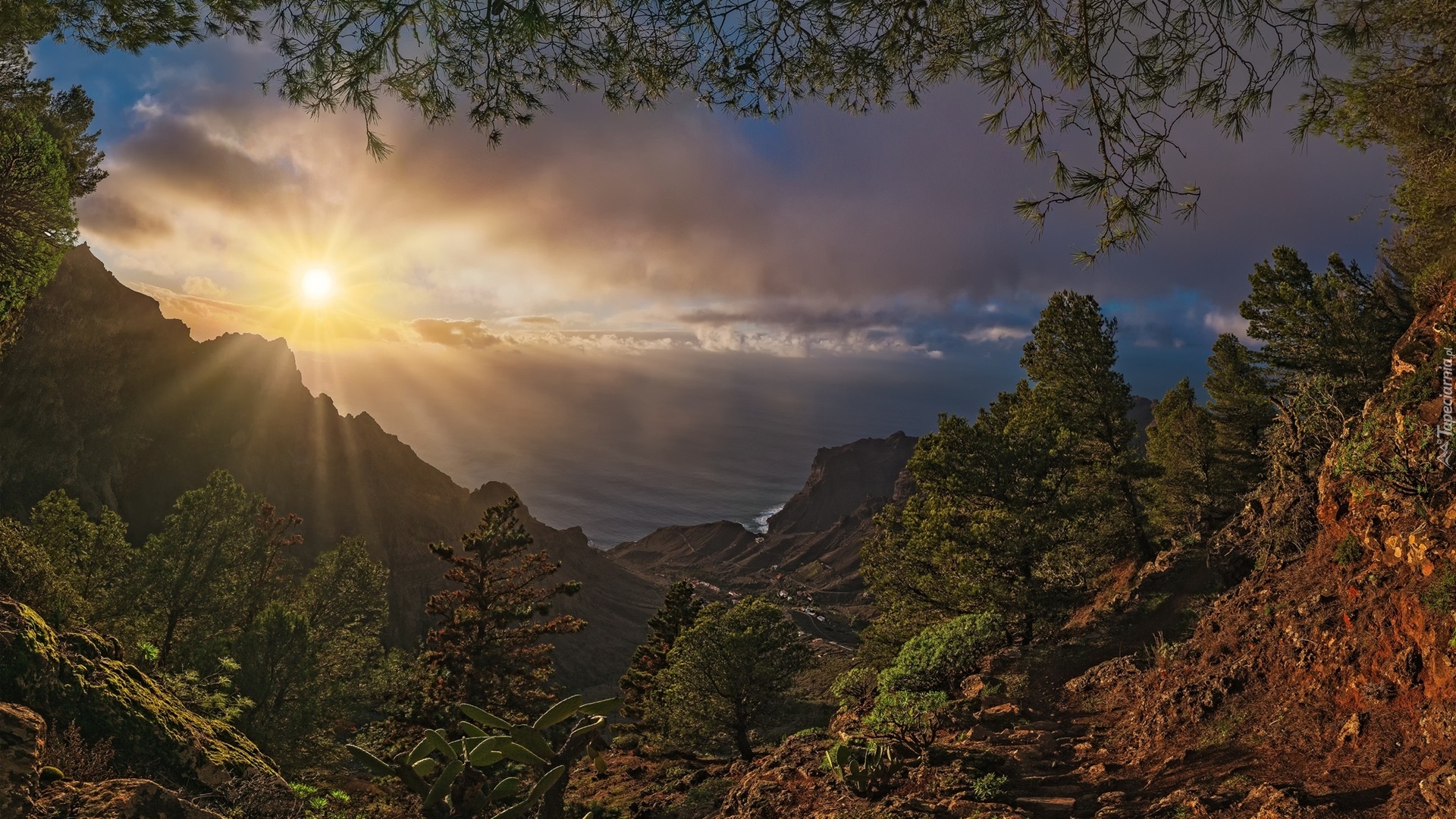 Wyspa La Gomera, Wyspy Kanaryjskie, Góry, Promienie słońca, Morze