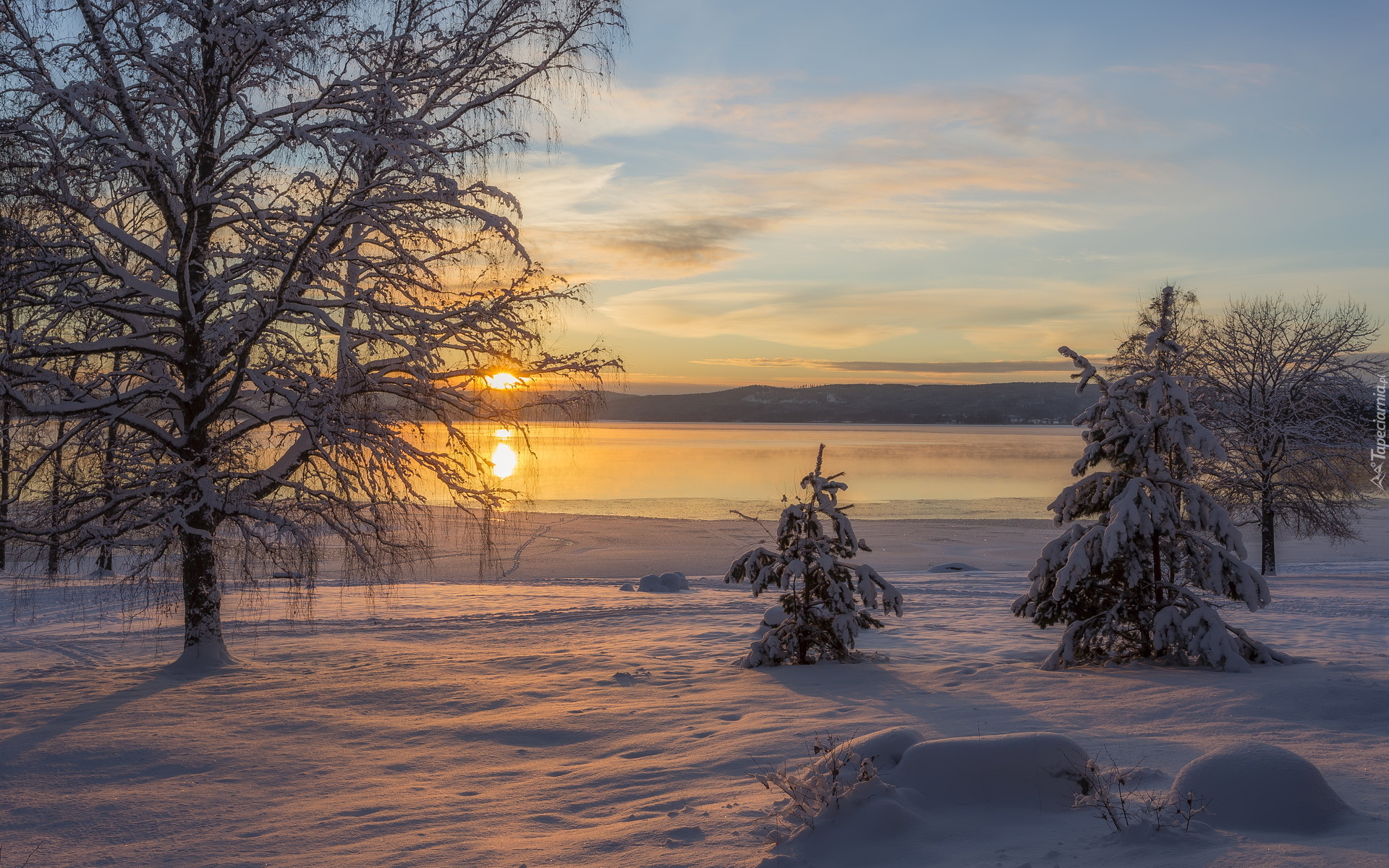 Zimowy Zach D S O Ca Nad Jeziorem Glafsfjorden W Szwecji