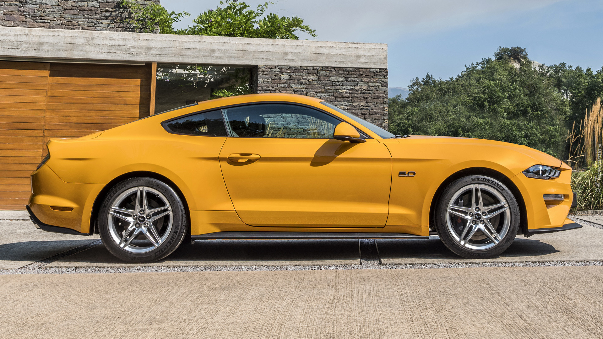 Żółty, Ford Mustang GT, Bok