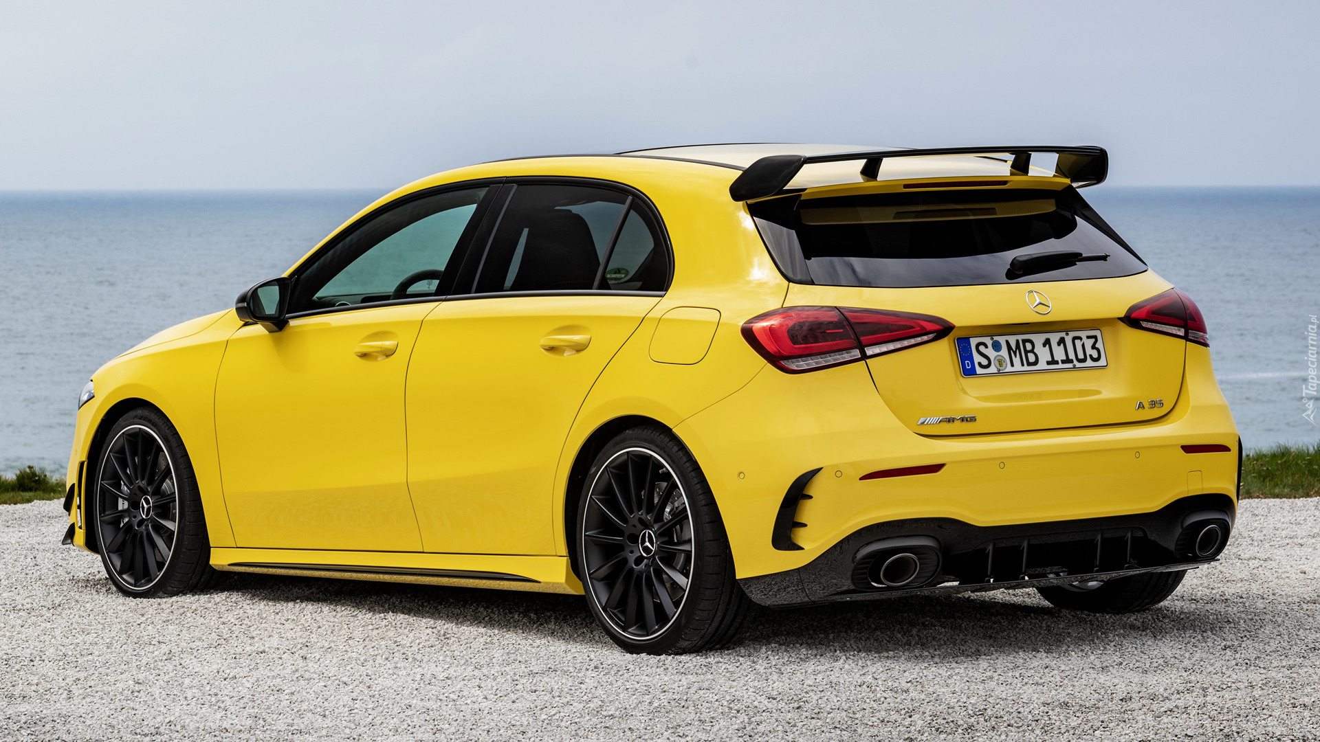 Żółty, Mercedes-AMG A35