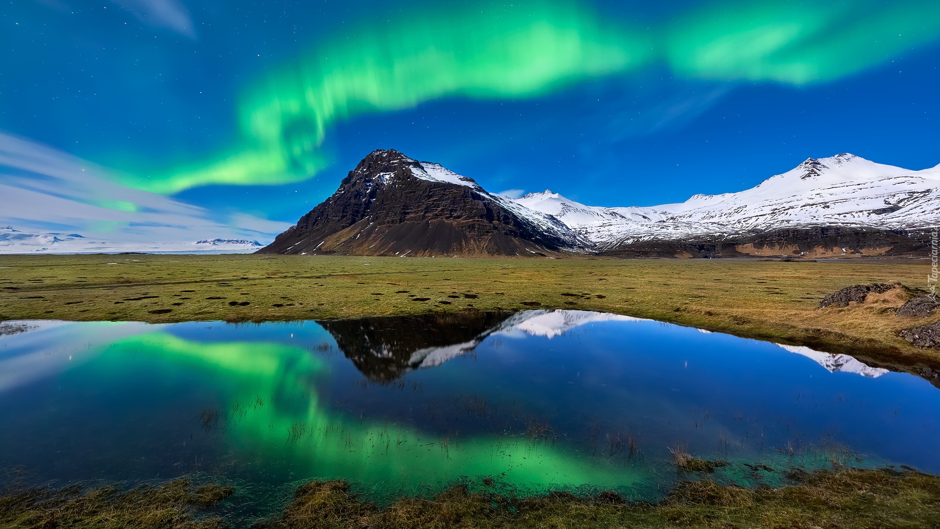 Góry, Ośnieżona, Góra, Zorza polarna, Kałuża, Odbicie, Kalfafellsstadhur, Auster Skaftafellssysla, Islandia