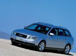 Audi A4, Avant, Srebrny