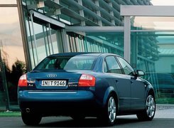 Niebieski, Audi A4, Sedan