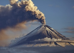 Wulkan, Dym, Erupcja