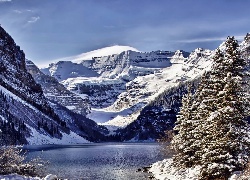 Kanada, Prowincja Alberta, Park Narodowy Banff, Zima, Góry, Jezioro Lake Louise