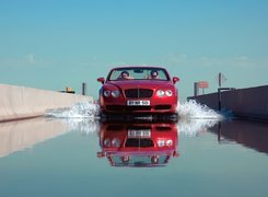 Bentley Continental GTC, Woda