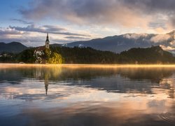 Alpy Julijskie i jezioro Bled w Słowenii