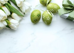 Wielkanoc, Białe, Tulipany, Zielone, Pisanki, Prezent