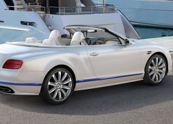 Biały Bentley Continental