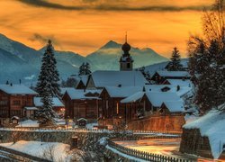Zima, Miasteczko, Droga, Domy, Kościół, Góry Alpy, Zachód słońca, Blitzingen, Szwajcaria