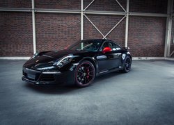Czarne Porsche 911 Carrera S Exclusive