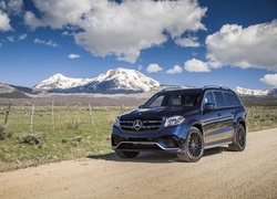 Czarny Mercedes AMG GLS 63 klasy SUV