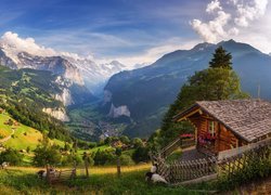 Dolina Lauterbrunnental w Alpach Szwajcarskich