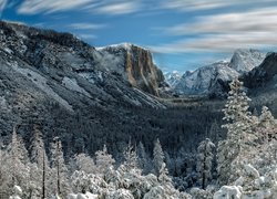 Park Narodowy Yosemite, Zima, Góry, Dolina Yosemite Valley, Drzewa, Stan Kalifornia, Stany Zjednoczone