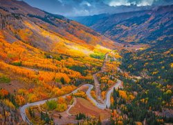 Jesień, Góry, Lasy, Droga, Million Dollar Highway US 550, Ouray, Kolorado, Stany Zjednoczone
