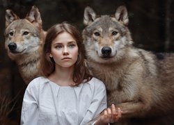Dziewczyna z wilkami