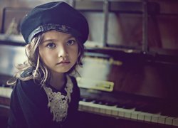 Smutna, Dziewczynka, Pianino