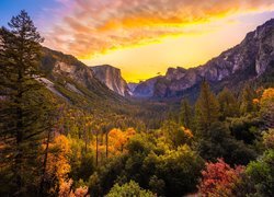 Jesień w dolinie Yosemite Valley