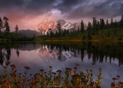 Góry, Jezioro Picture Lake, Drzewa, Chmury, Stan Waszyngton, Stany Zjednoczone