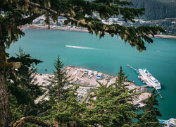 Stany Zjednoczone, Juneau, Alaska, Rzeka, Kanał Gastineau, Port, Statek, Drzewa, Domy