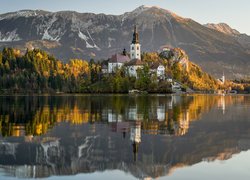 Kościół Wniebowzięcia Najświętszej Marii Panny nad jeziorem Bled