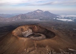 Krater, Wulkan Gorely, Wulkan Mutnovsky, Kamczatka, Rosja