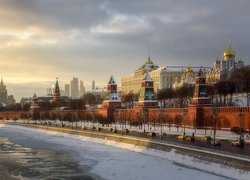 Rosja, Moskwa, Rzeka Moskwa, Cerkiew, Kreml moskiewski, Mury, Baszty