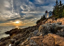 Park Narodowy Acadia, Latarnia morska, Bass Harbor Head Light, Morze, Skały, Zachód słońca, Stan Maine, Stany Zjednoczone