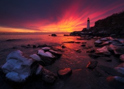Stany Zjednoczone, Stan Maine, Cape Elizabeth, Latarnia morska Portland Head Light, Wybrzeże, Skały, Zachód słońca