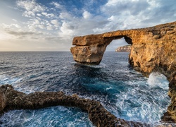 Malta, Wybrzeże, Wyspa Gozo, Morze, Skały, Most, Skalny