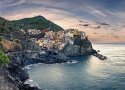 Włochy, Gmina Riomaggiore, Miejscowość Manarola, Morze Liguryjskie, Cinque Terre, Kolorowe, Domy, Zatoczka