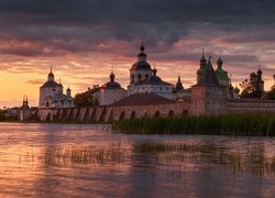Monastyr świętego Cyryla Biełozierskiego w Kiriłłowie nad jeziorem Białym w Rosji