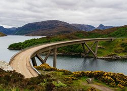 Most Kylesku Bridge w Szkocji