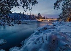 Zima, Śnieg, Drzewa, Most, Rzeka Oulujoki, Las, Oulu, Finlandia