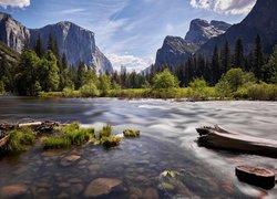 Park Narodowy Yosemite w górach Sierra Nevada w Kalifornii