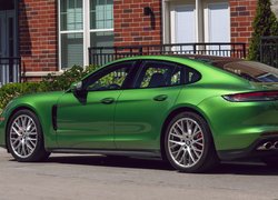 Zielone, Porsche Panamera S, 2021