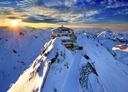 Szwajcaria, Kanton Berno,  Góry Alpy Zachodnie, Góra Schilthorn, Restauracja Piz Gloria, Zima, Śnieg